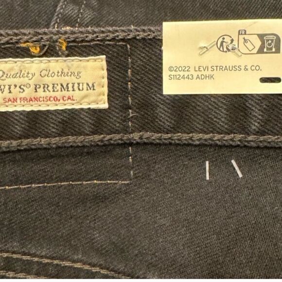 NWT LEVI'S 501 Distressed 5 Pocket High Rise Black Shorts Size 28 - Picture 7 of 10